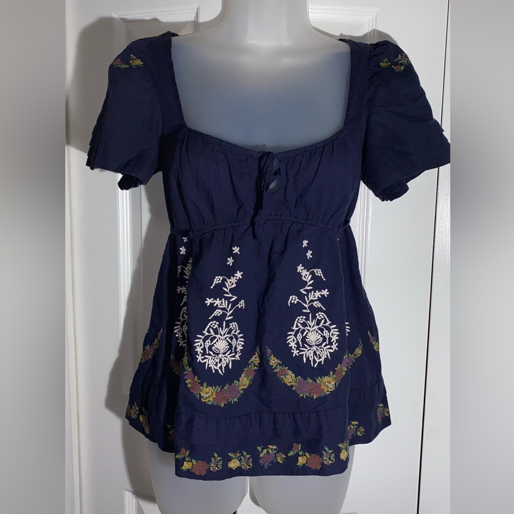 Lithe Anthropologie navy short sleeve embroidered peasant top 4 *SEE PICS*  AA11